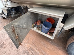 2004 KENWORTH T300 Fuel Tanker - Image 26