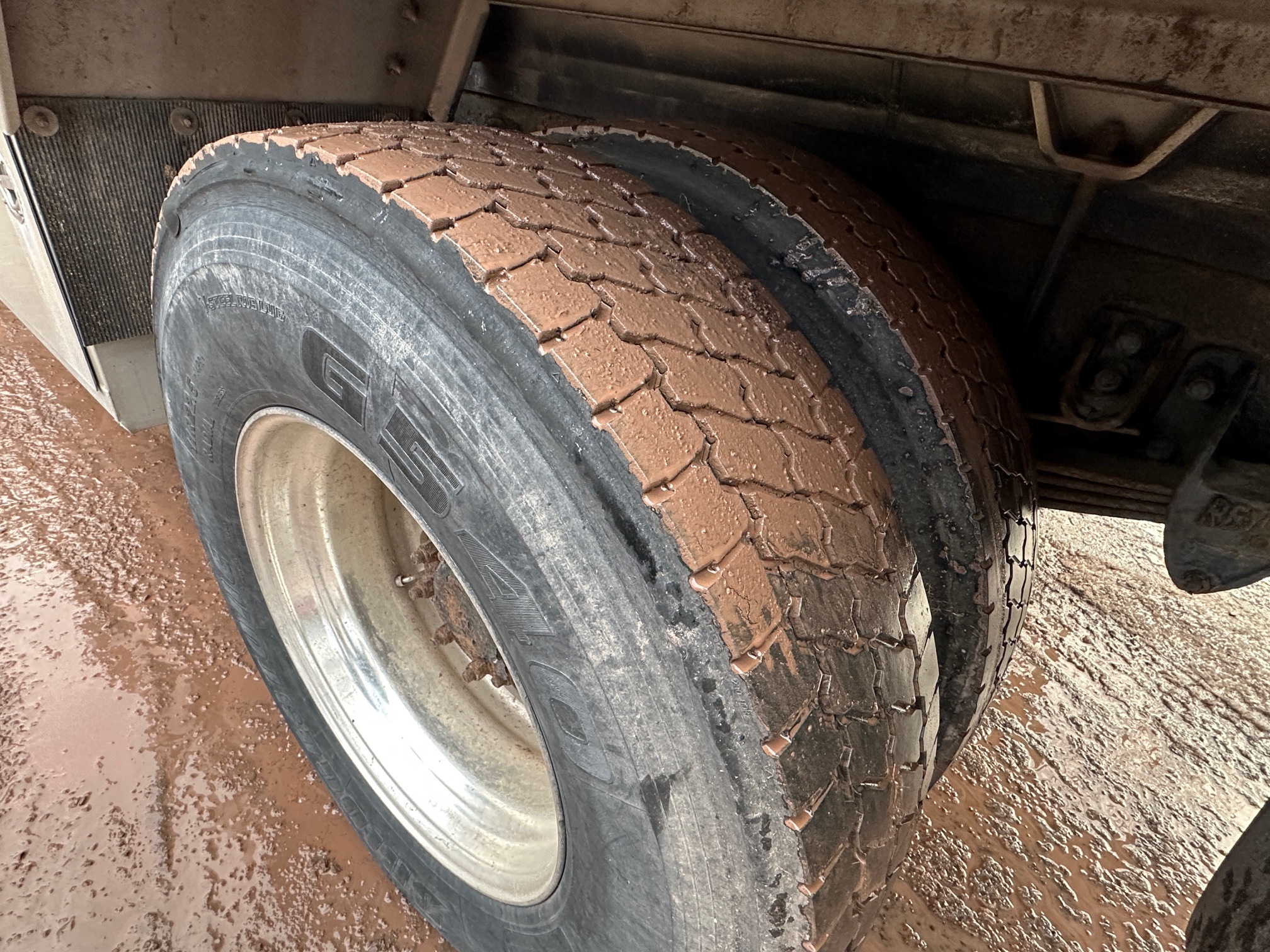 2004 KENWORTH T300 Fuel Tanker - Image 27