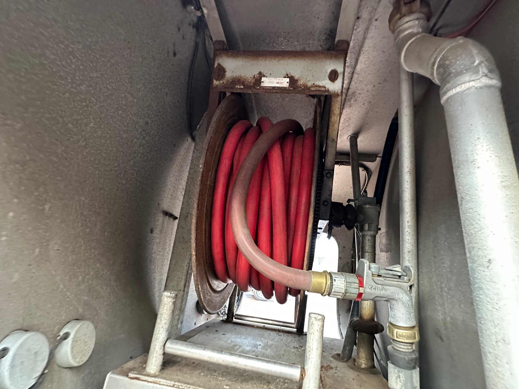 2004 KENWORTH T300 Fuel Tanker - Image 32