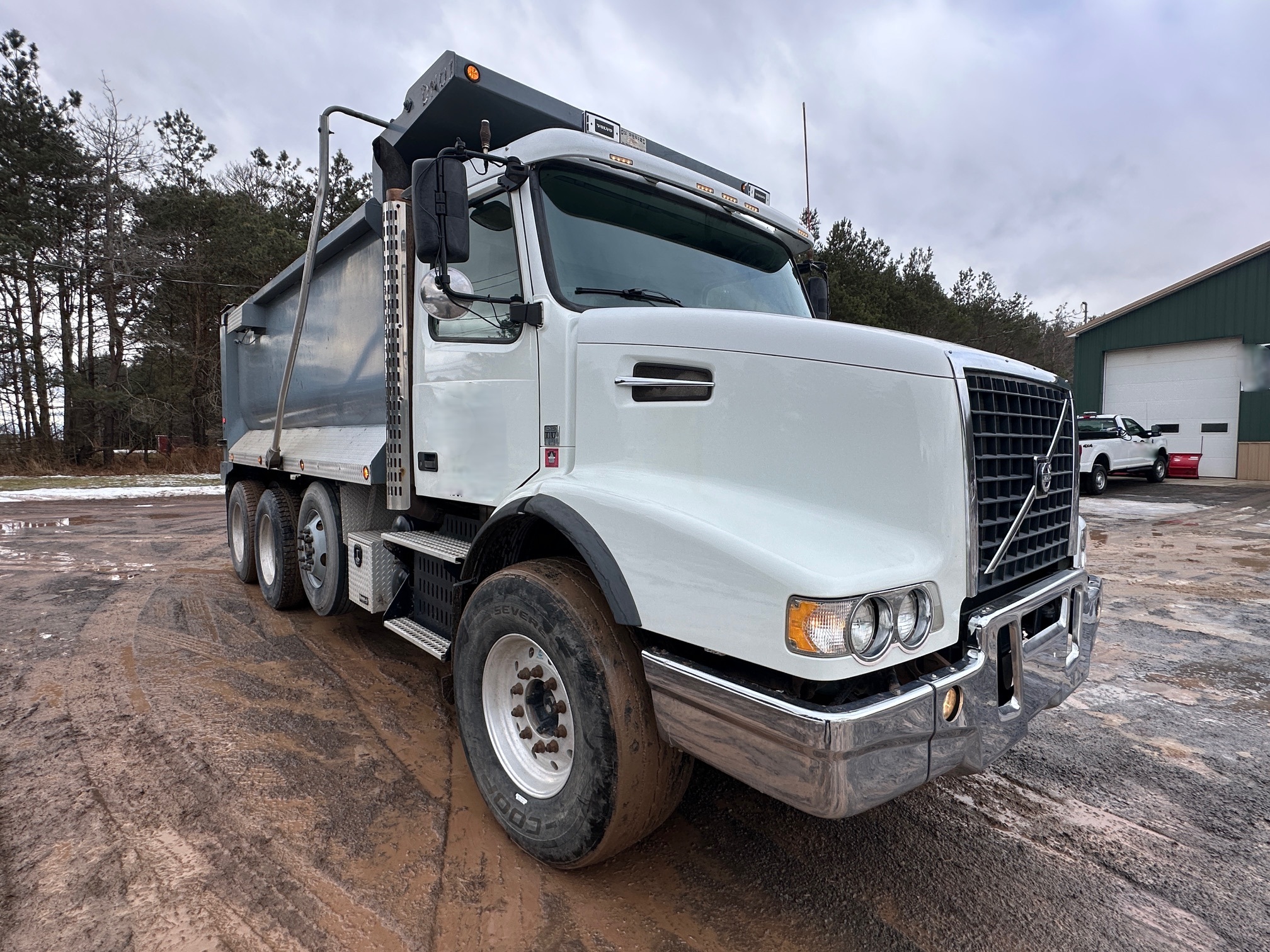 2008 VOLVO VHD64F200 - Image 5