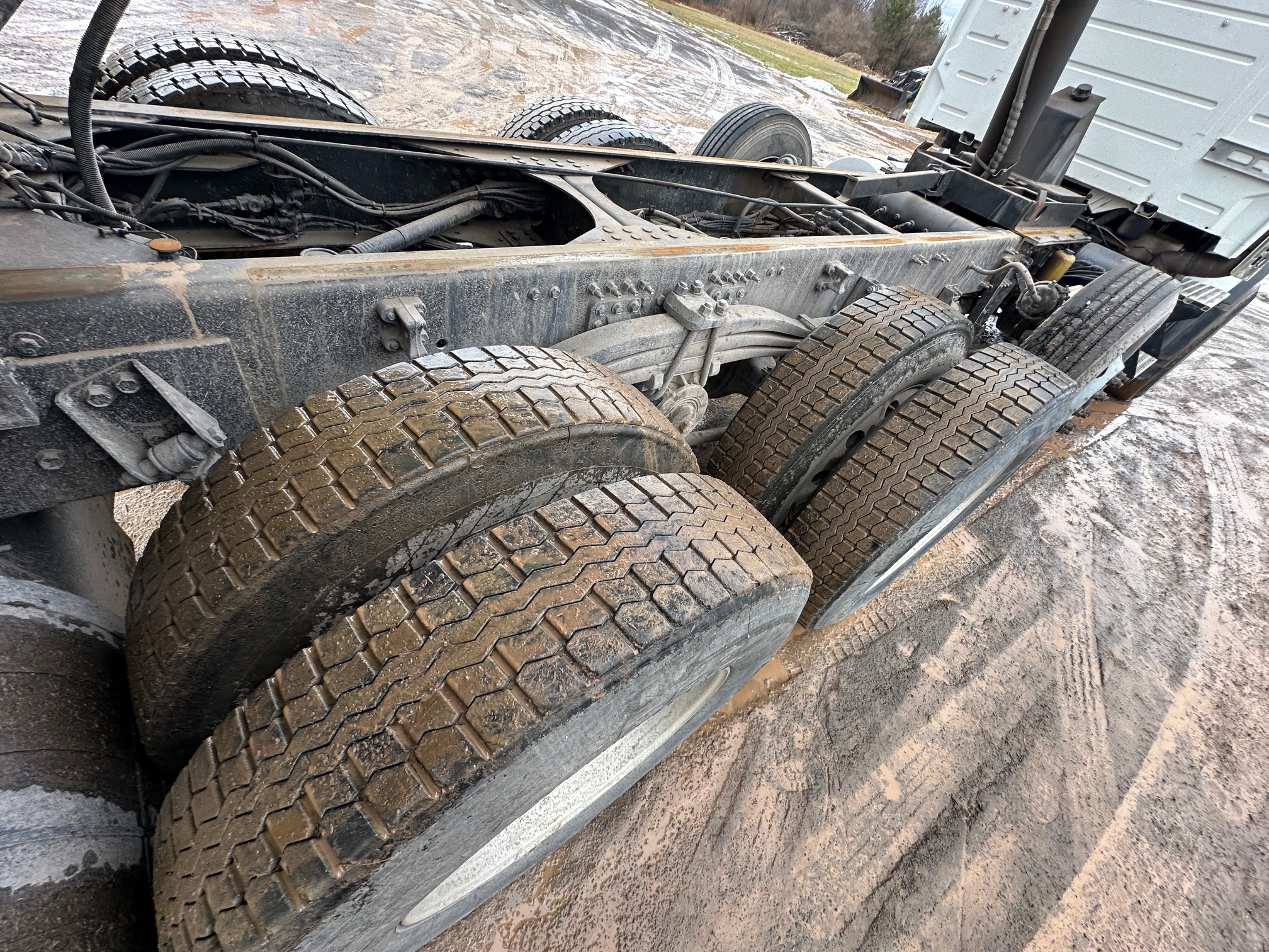 2008 VOLVO VHD64F200 - Image 38