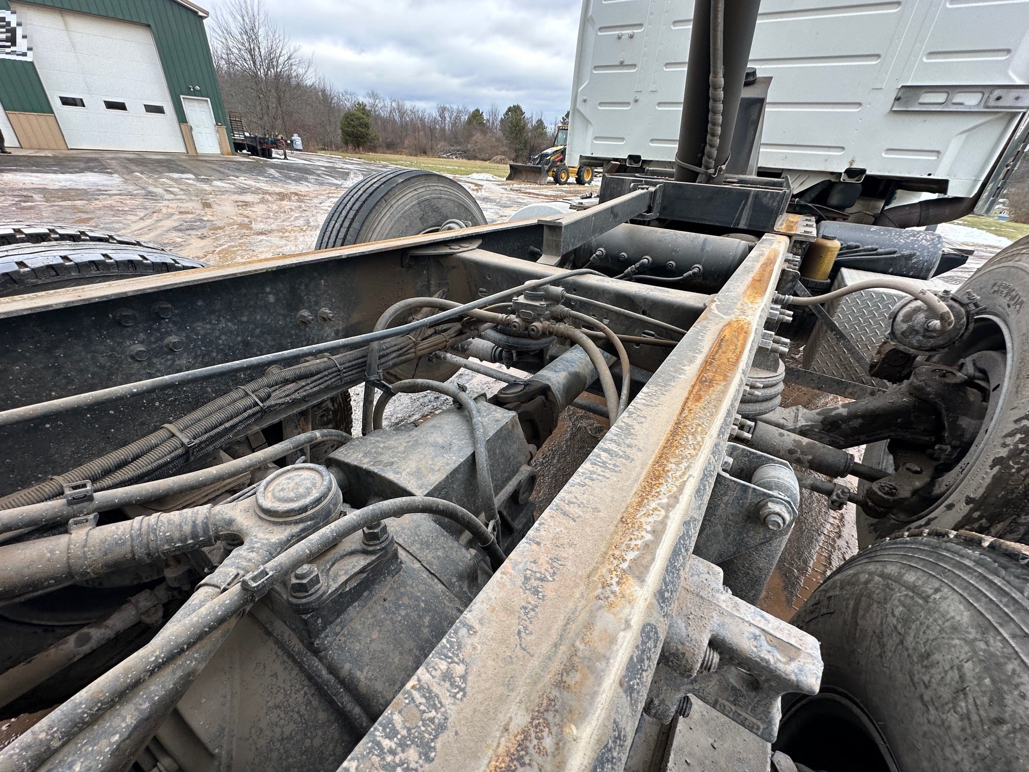 2008 VOLVO VHD64F200 - Image 40