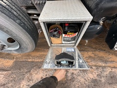 2008 VOLVO VHD64F200 - Image 43