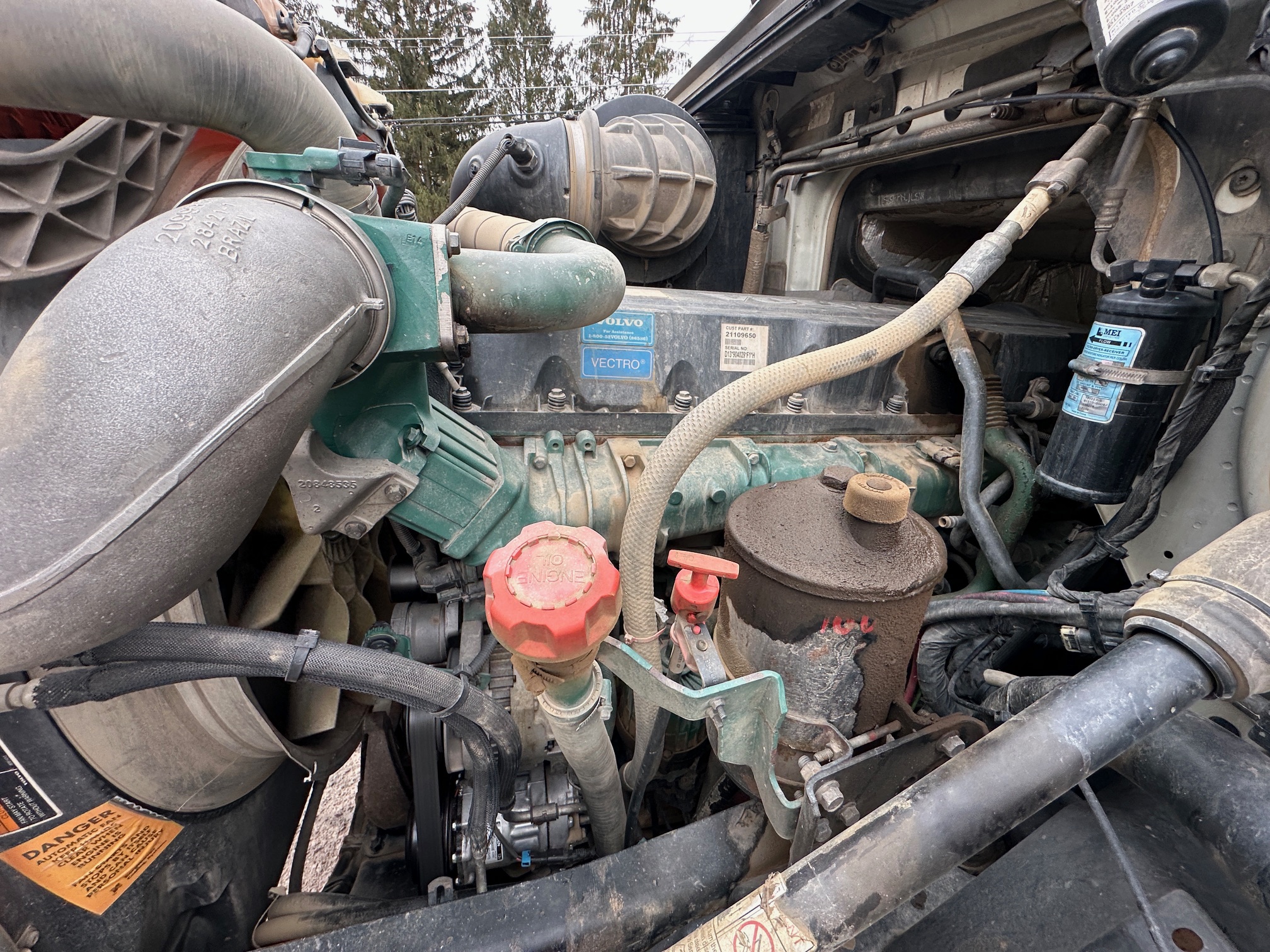 2008 VOLVO VHD64F200 - Image 45