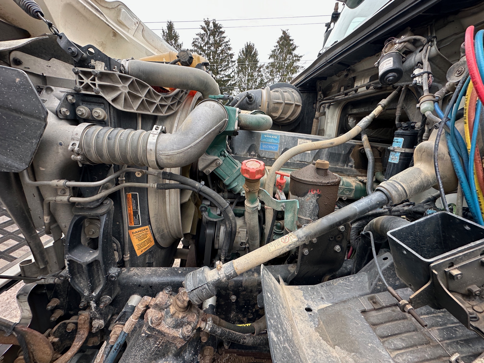 2008 VOLVO VHD64F200 - Image 53