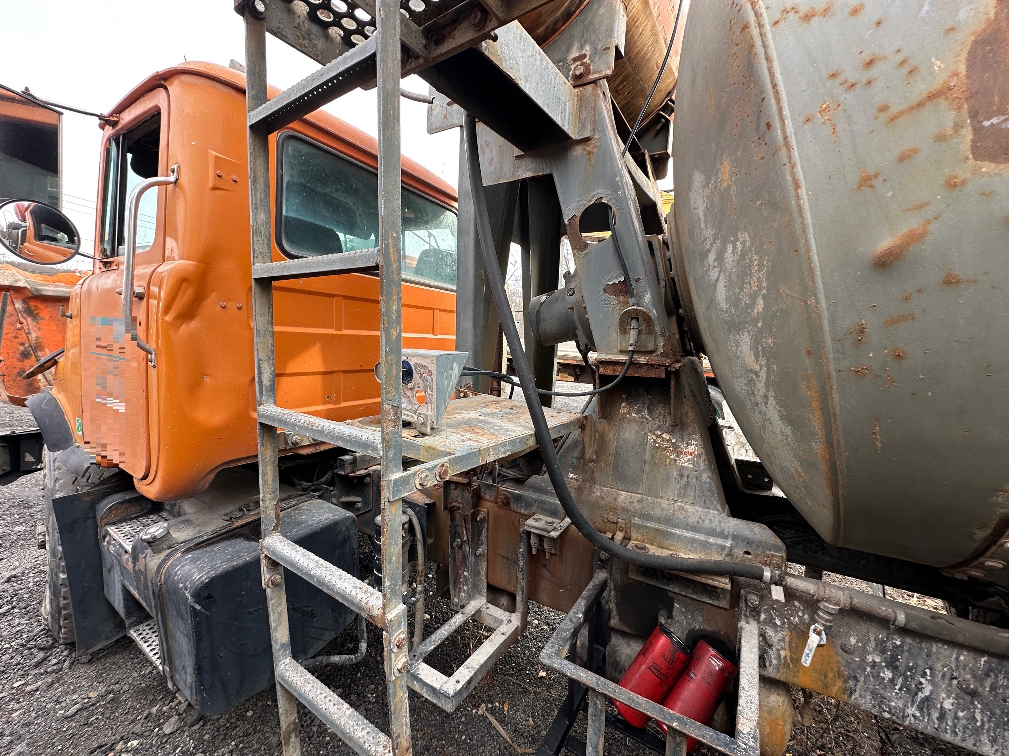 2001 MACK DM690SX - Image 36