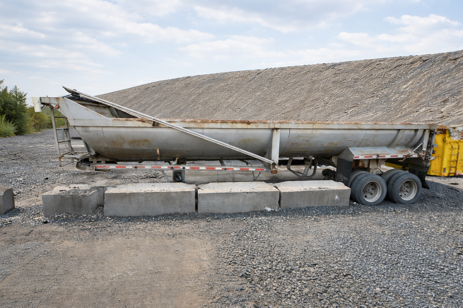 2016 SPECTEC 36' Half Round - view 2 of 28