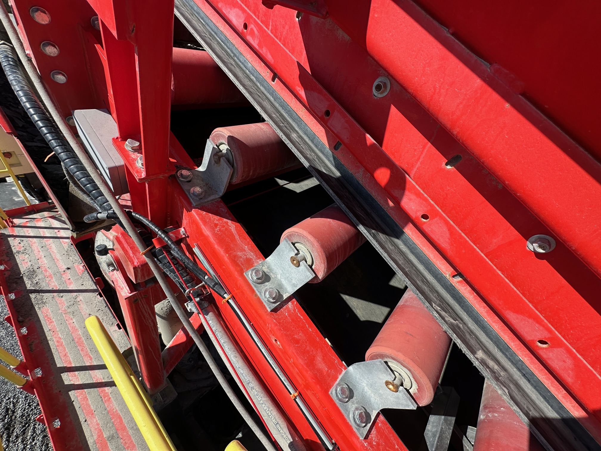 2021 SANDVIK UH440i - view 14 of 41