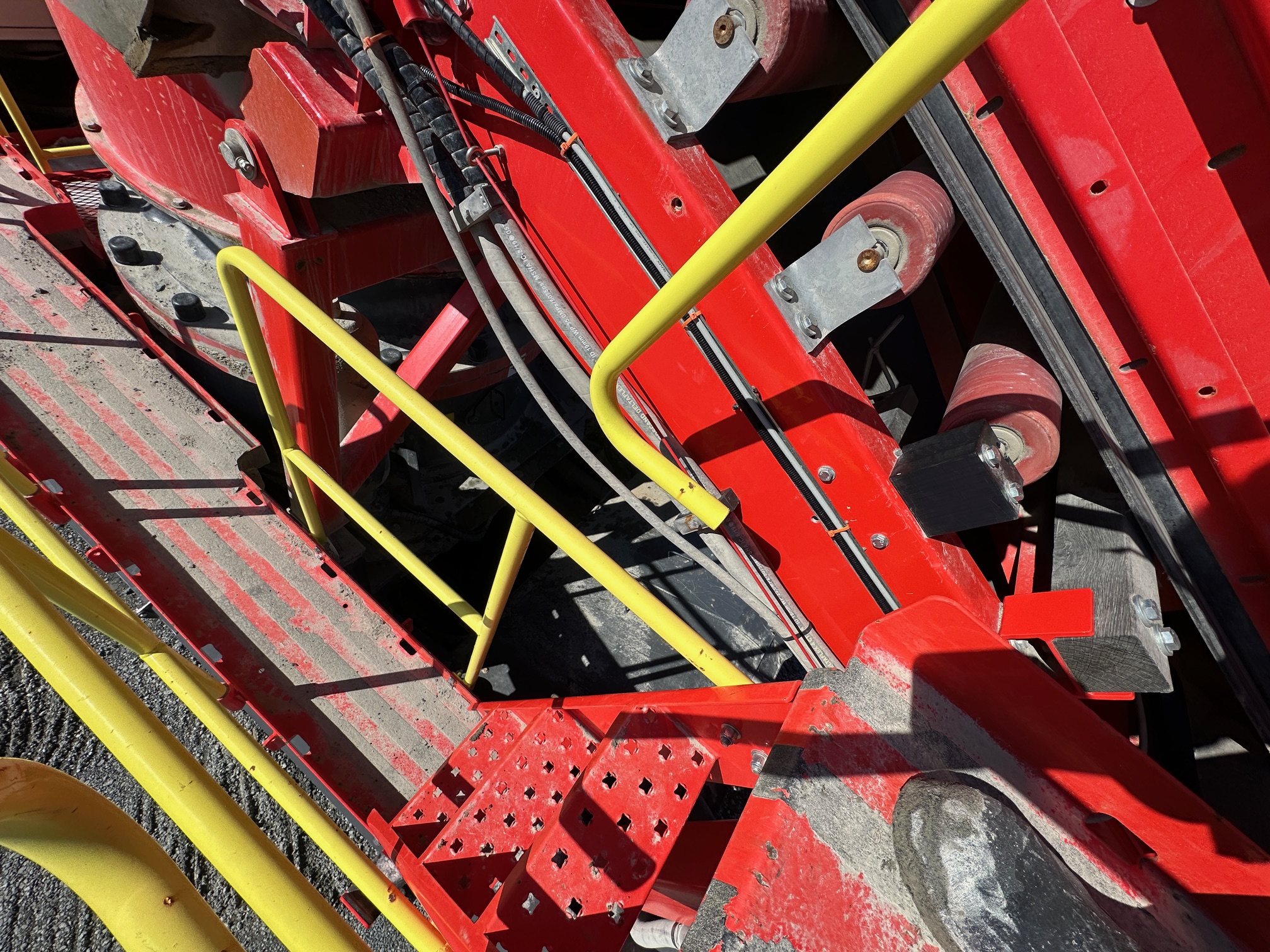 2021 SANDVIK UH440i - view 16 of 41