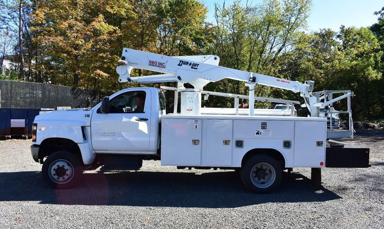 2022 CHEVROLET 5500HD 4X4 - Image 2