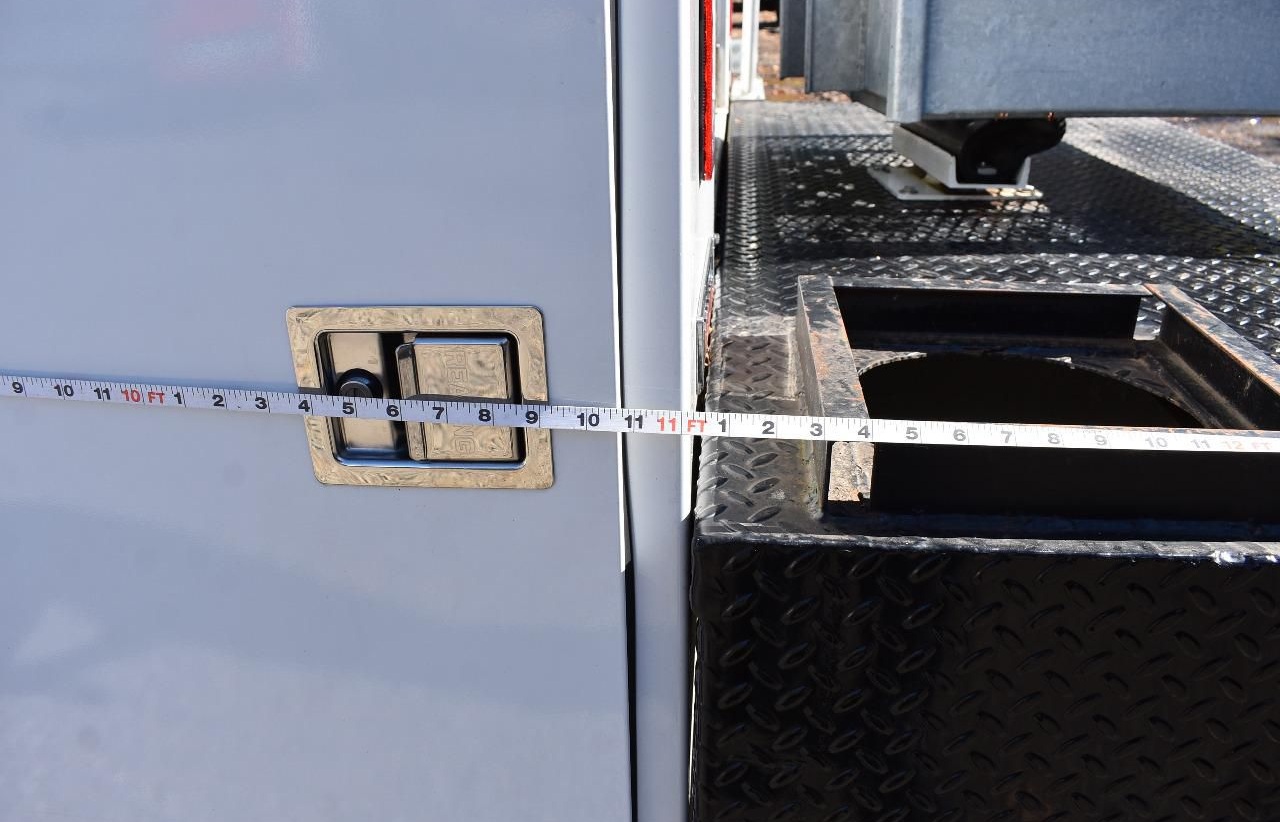 2022 CHEVROLET 5500HD 4X4 - Image 28