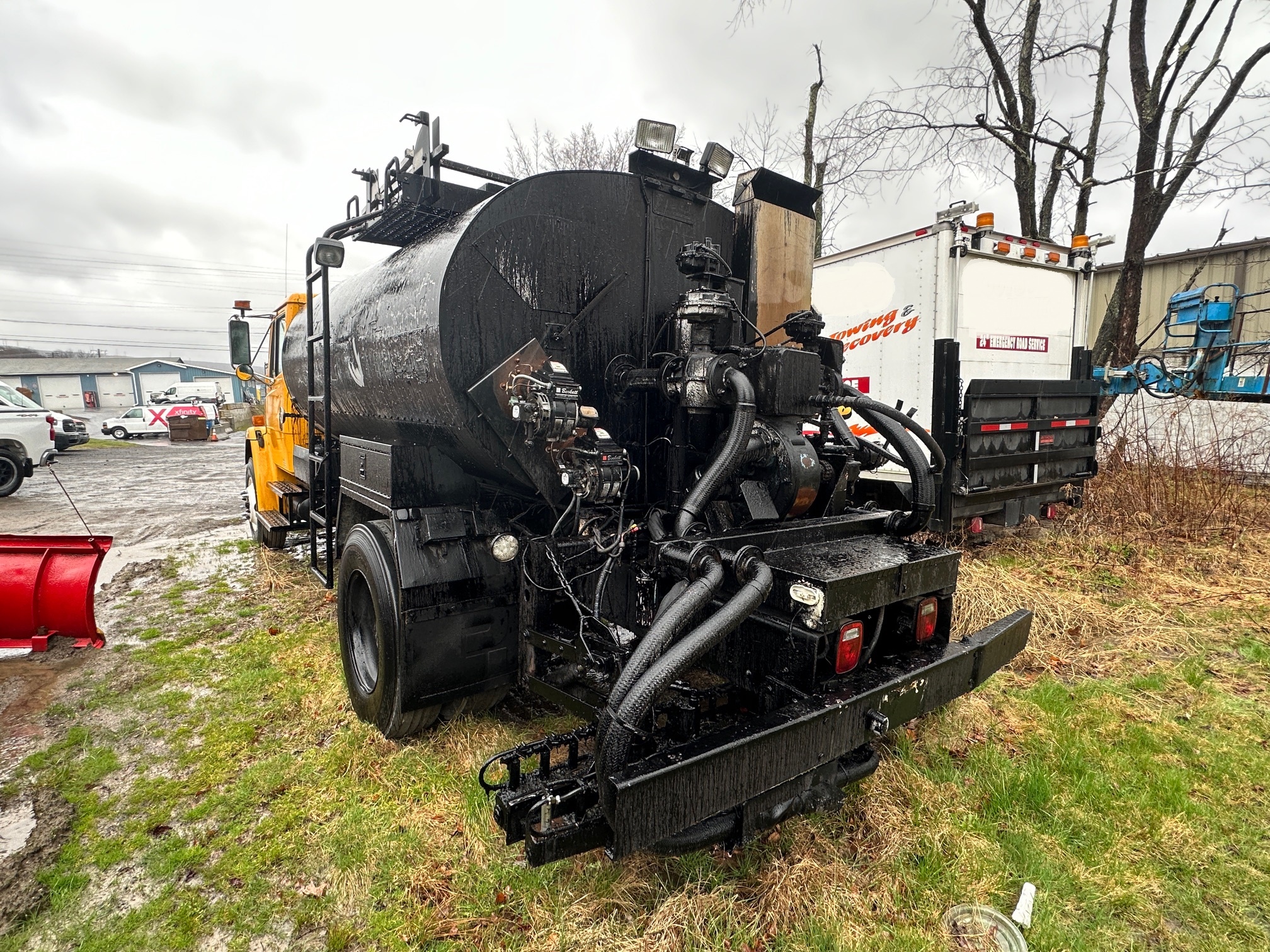 2002 FREIGHTLINER FL70 - view 11 of 38