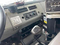 2002 FREIGHTLINER FL70 - Image 21
