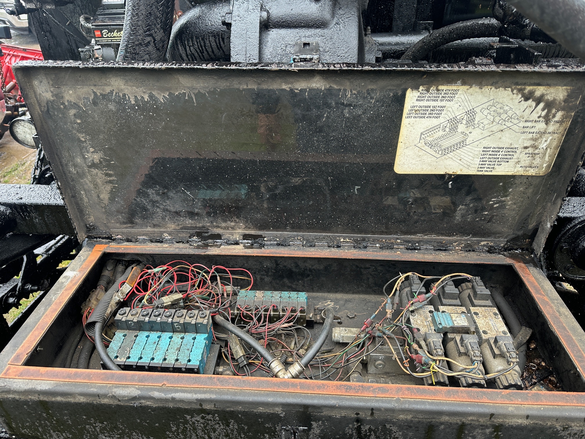 2002 FREIGHTLINER FL70 - Image 37