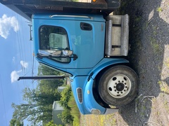 2004 FREIGHTLINER M2 Business Class - Image 7