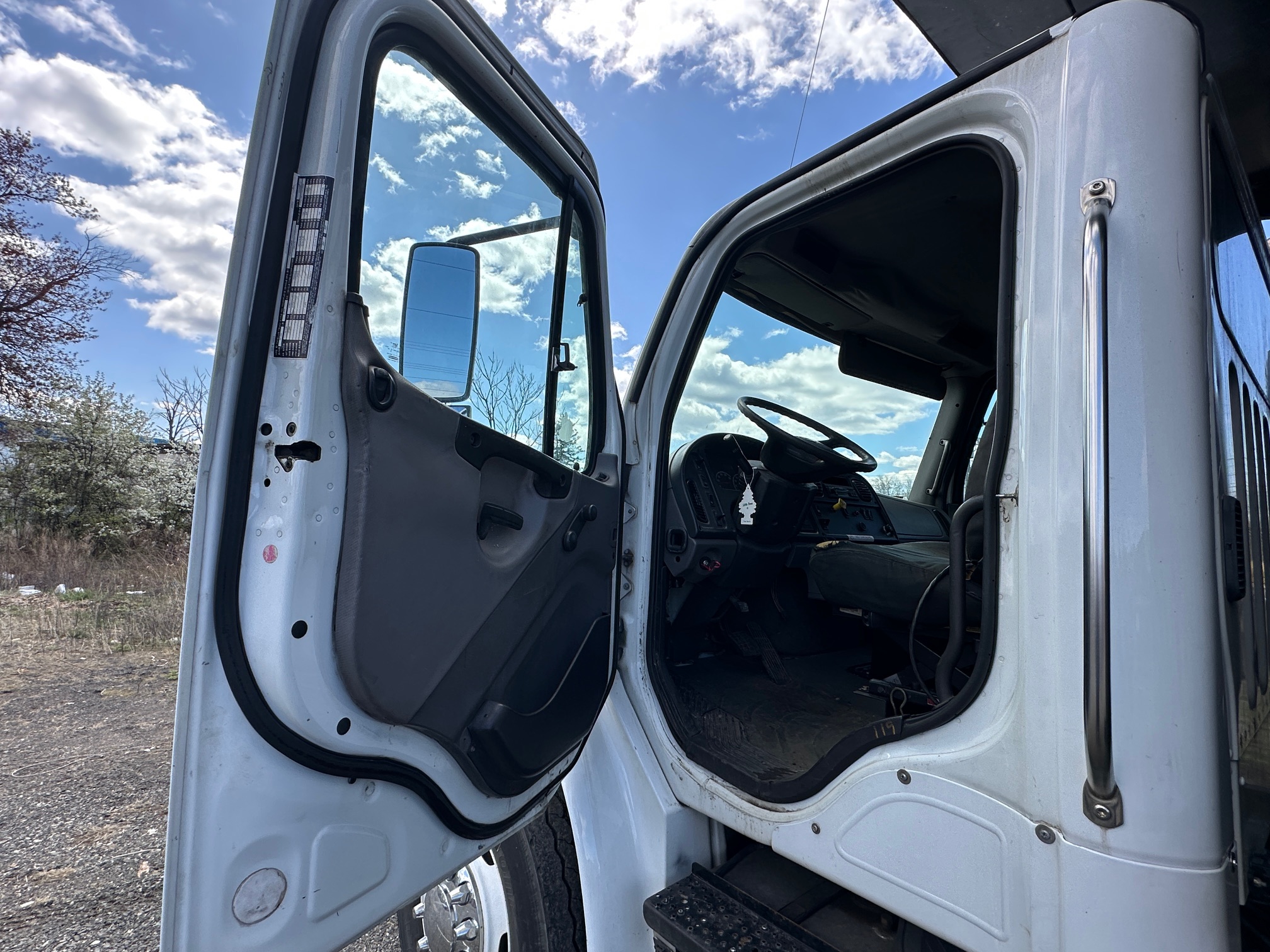 2007 FREIGHTLINER M2 Business Class - Image 19