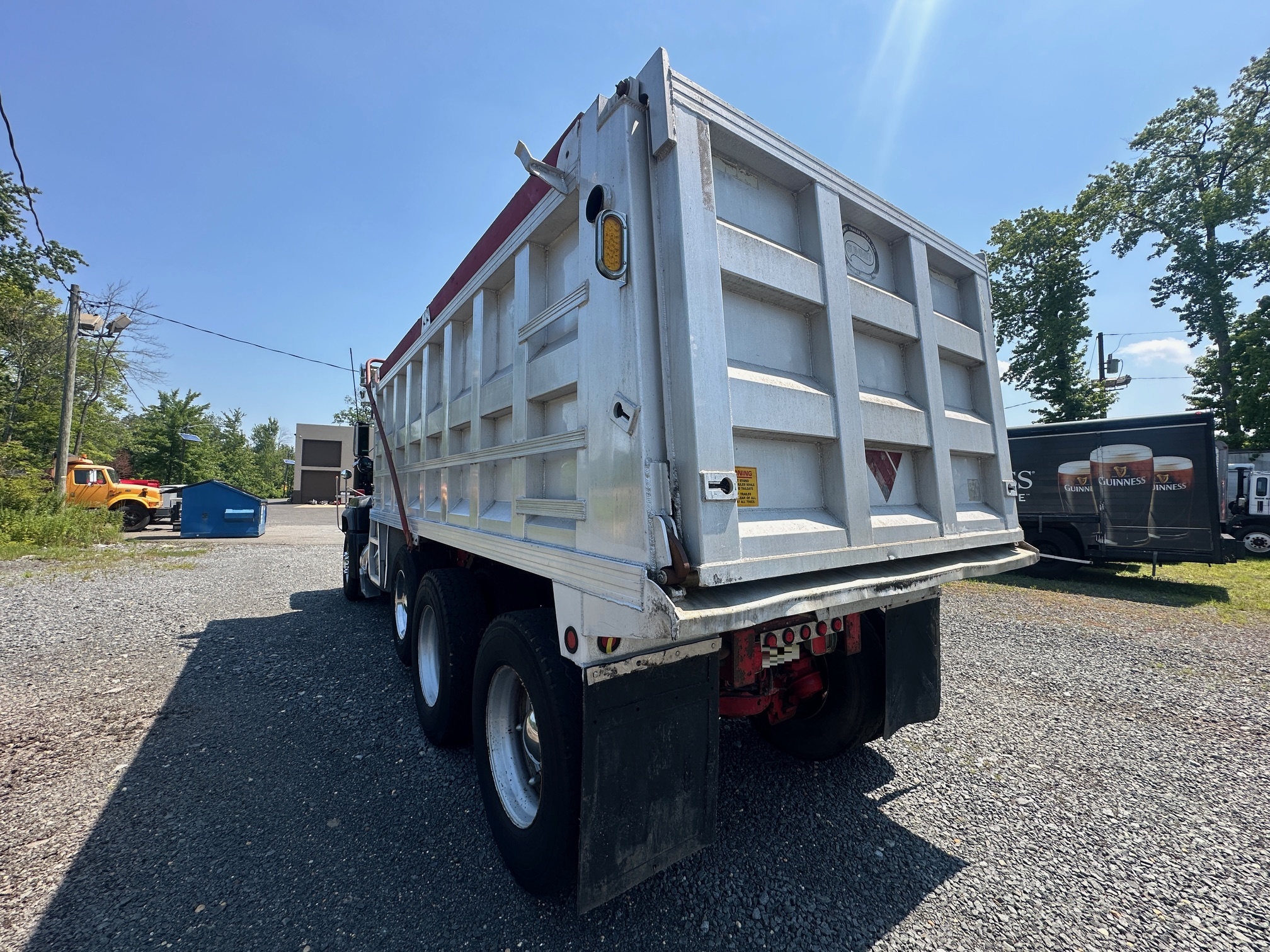 1997 MACK RD688S - view 9 of 66