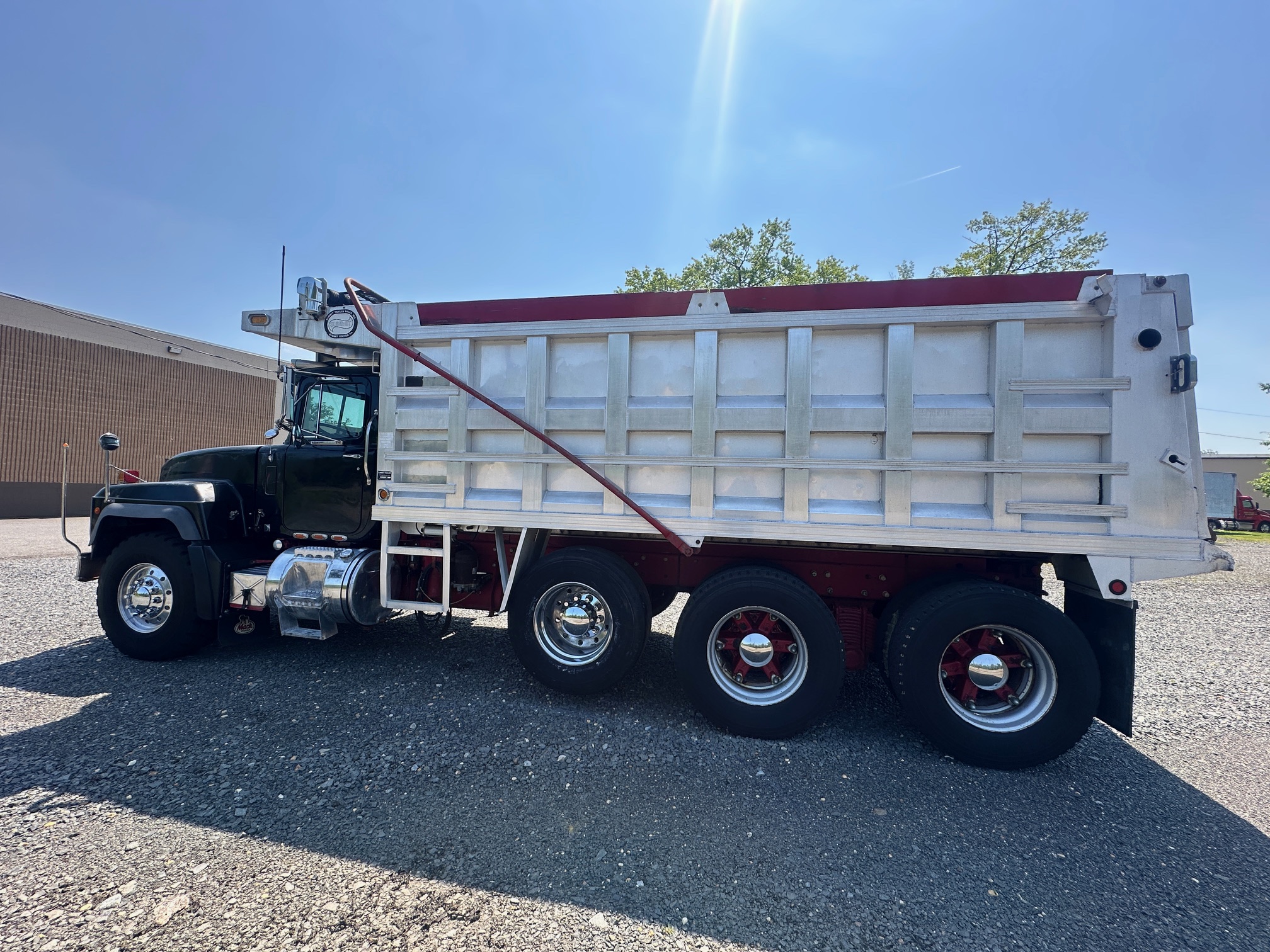 1997 MACK RD688S - Image 11