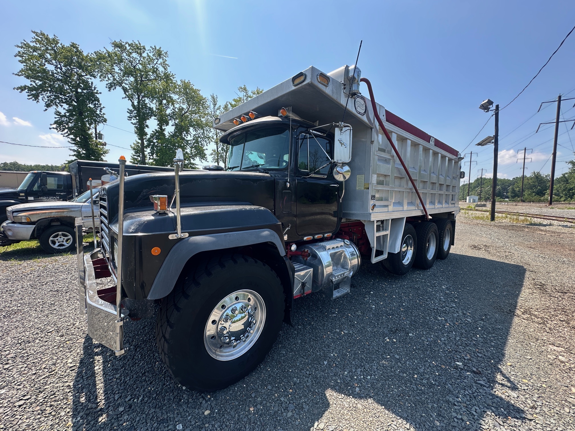 1997 MACK RD688S - view 12 of 66