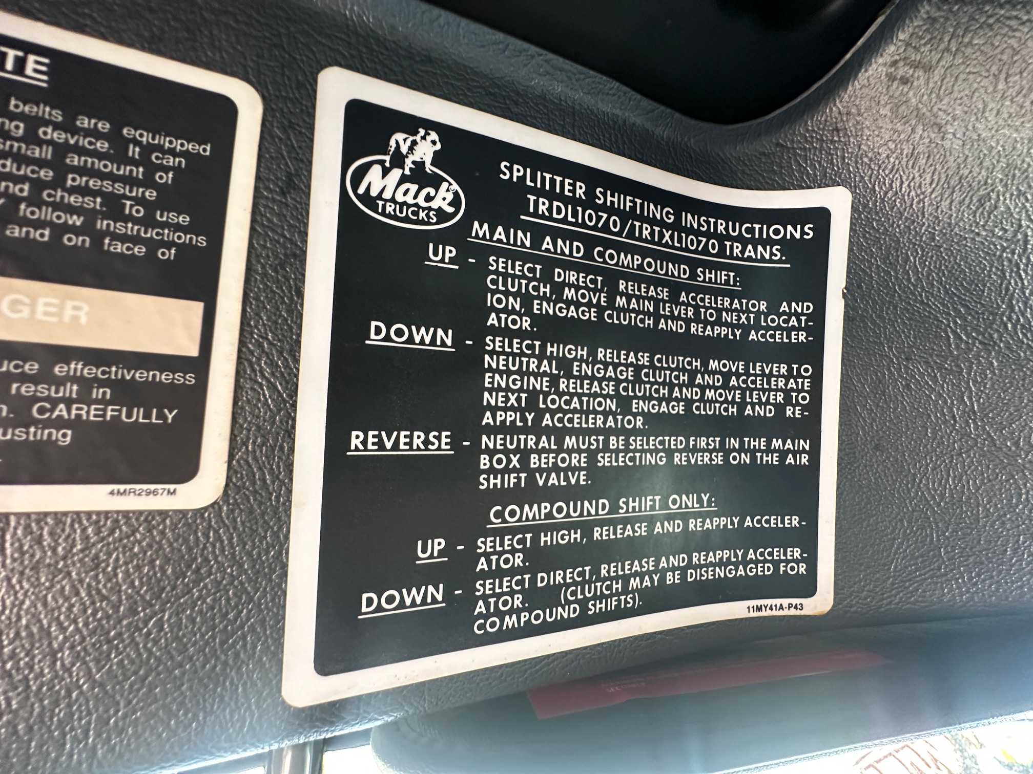 1997 MACK RD688S - Image 37