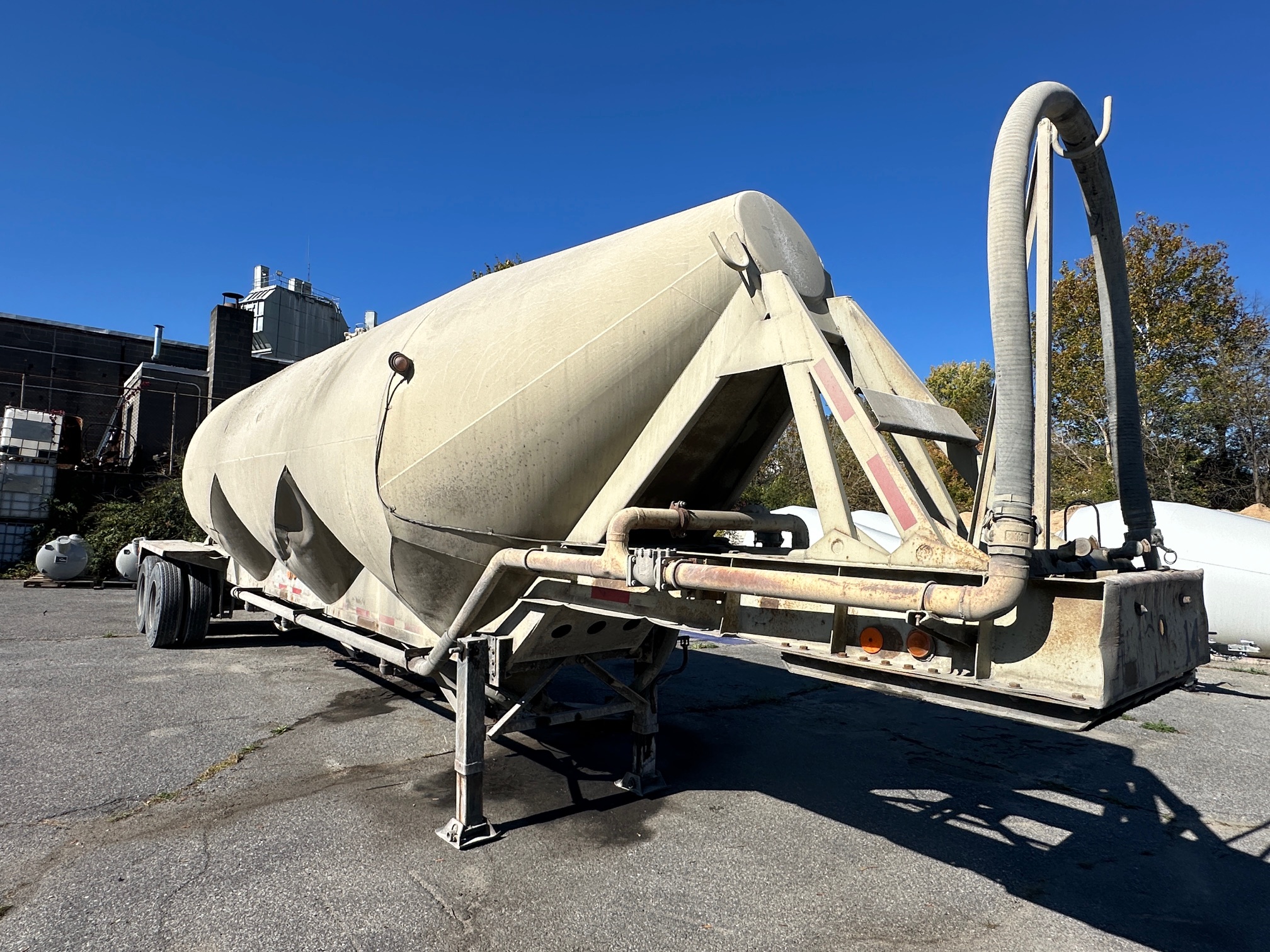 1969 FRUEHAUF Bulk Tanker - view 1 of 28