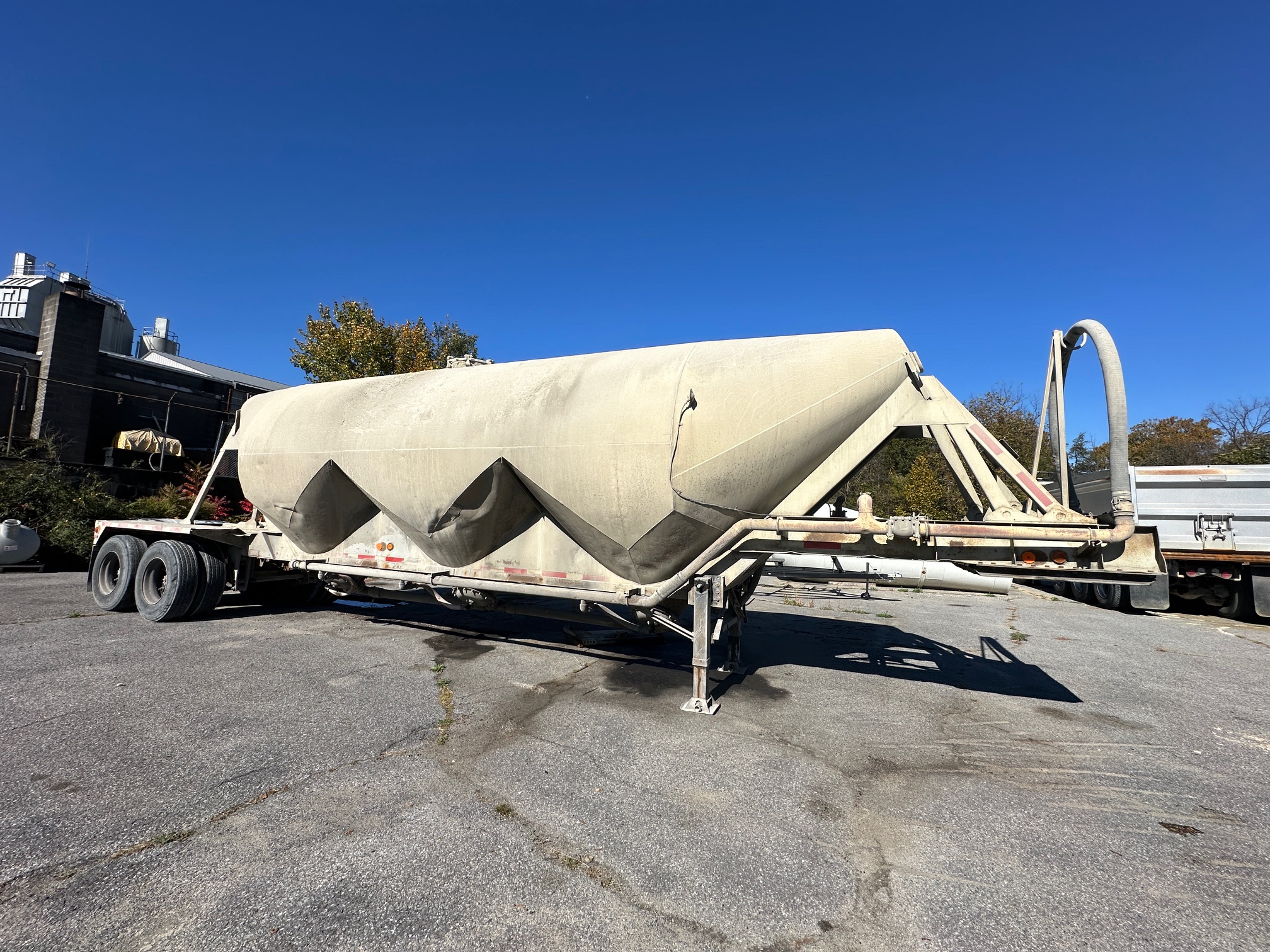 1969 FRUEHAUF Bulk Tanker - view 11 of 28