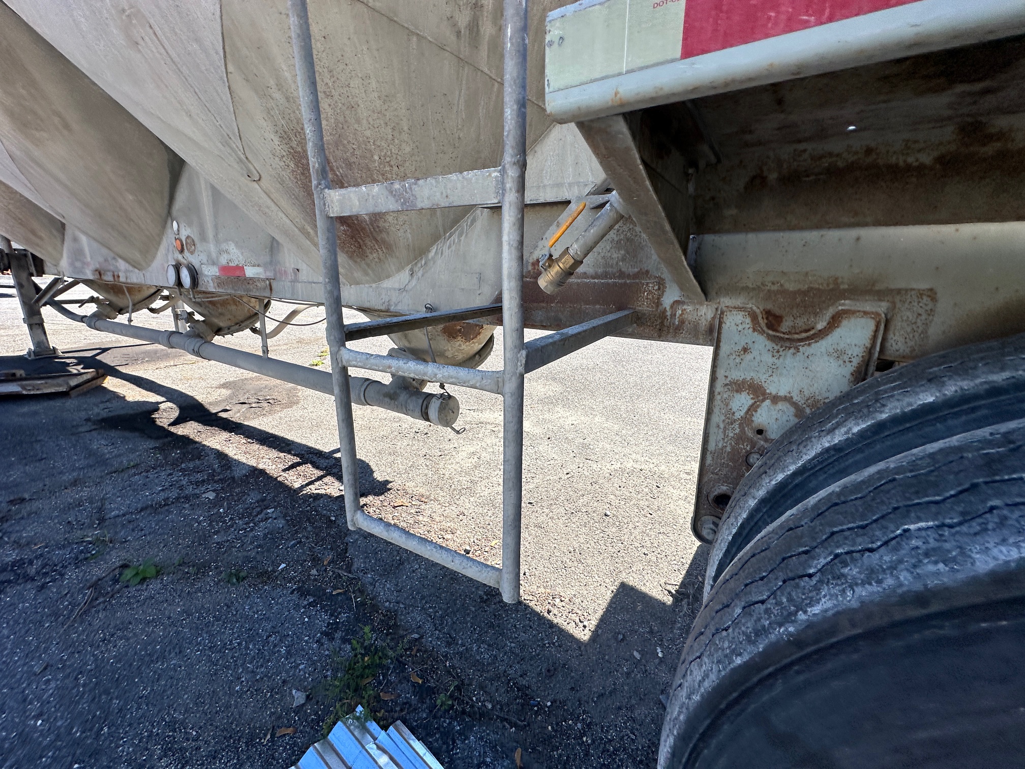 1969 FRUEHAUF Bulk Tanker - Image 22