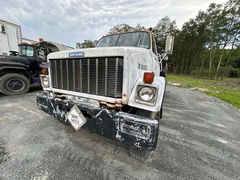 1988 WHITE/GMC Brigadier Oil Distributor - Image 3