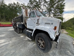 1988 WHITE/GMC Brigadier Oil Distributor - Image 5