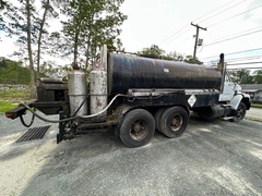 1988 WHITE/GMC Brigadier Oil Distributor - Image 6