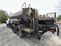 1988 WHITE/GMC Brigadier Oil Distributor - Image 9