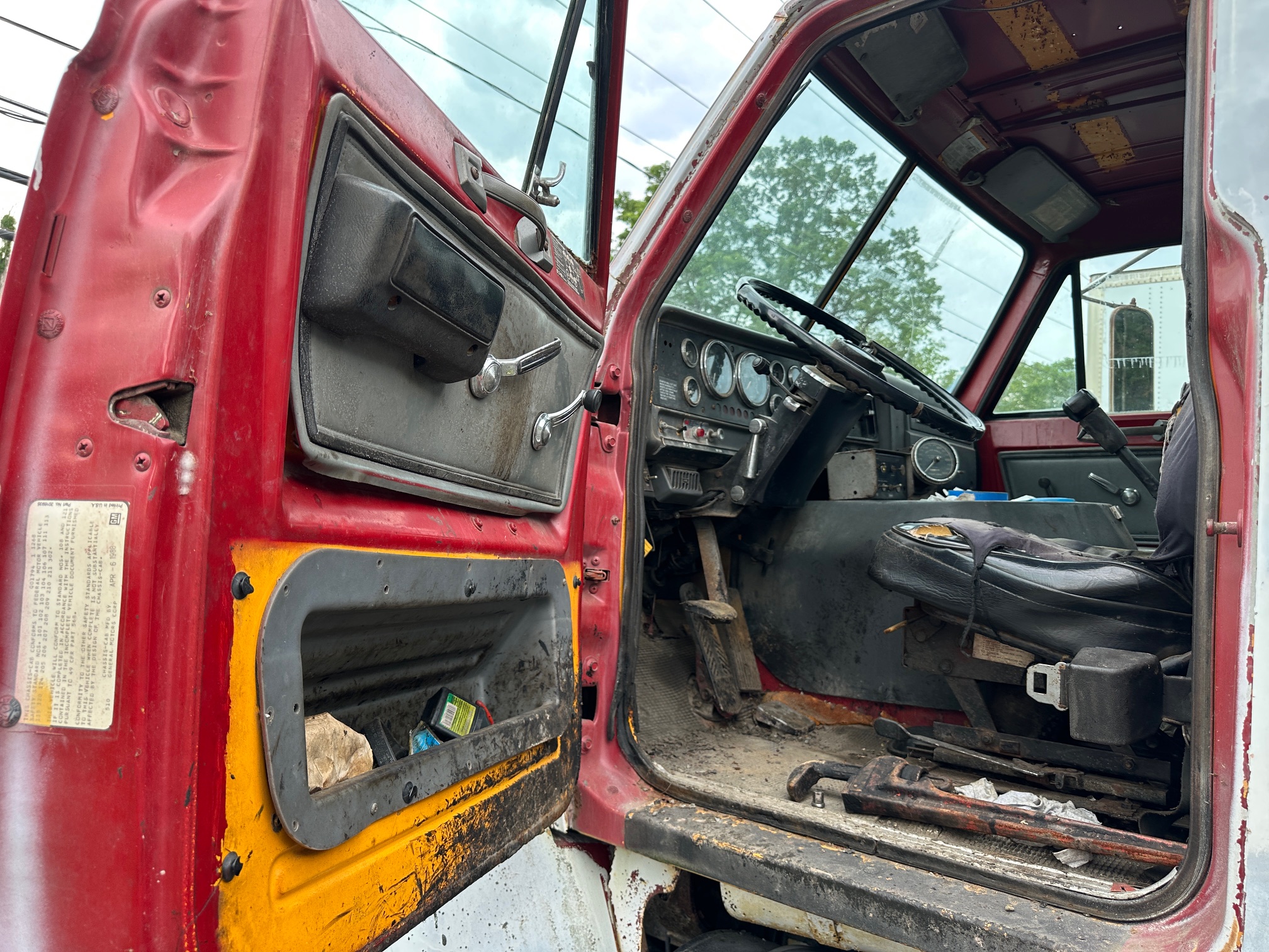 1988 WHITE/GMC Brigadier Oil Distributor - Image 27