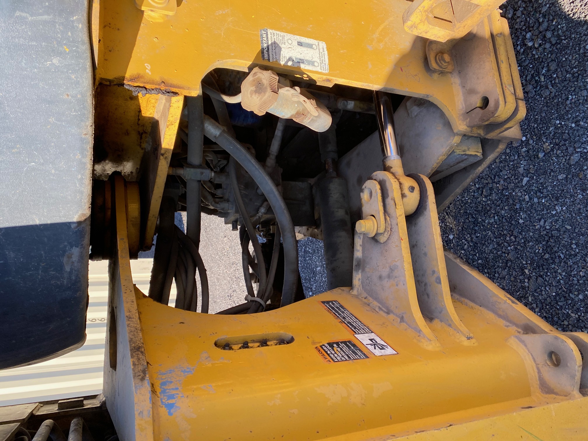 2010 DEERE 544K - Image 18