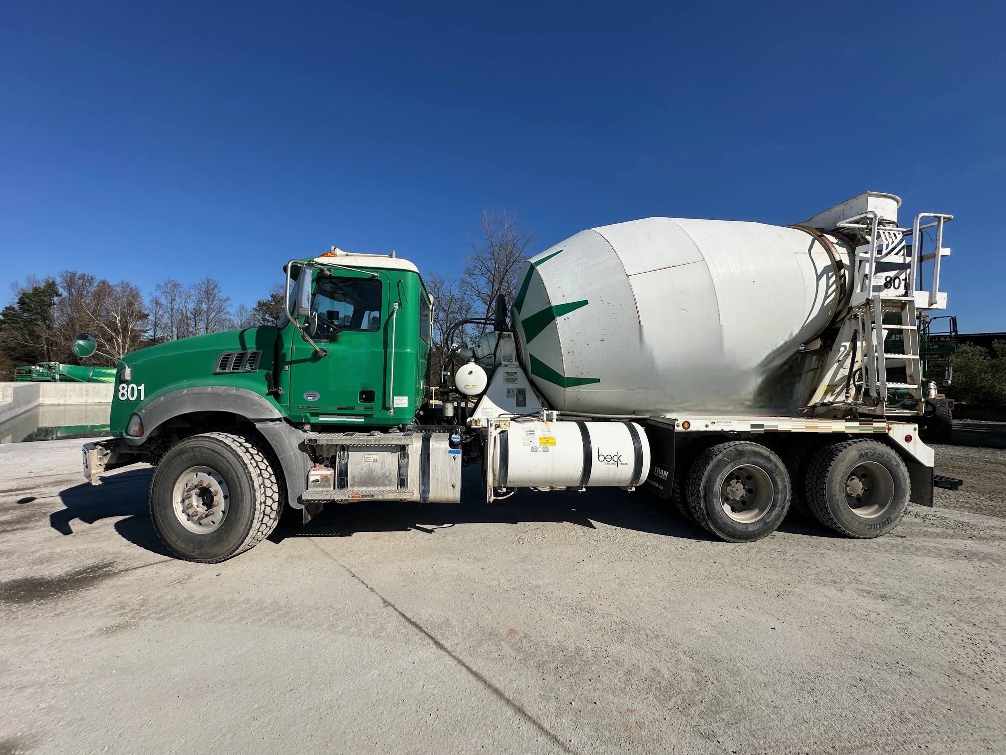 2019 MACK GR64B - Image 2