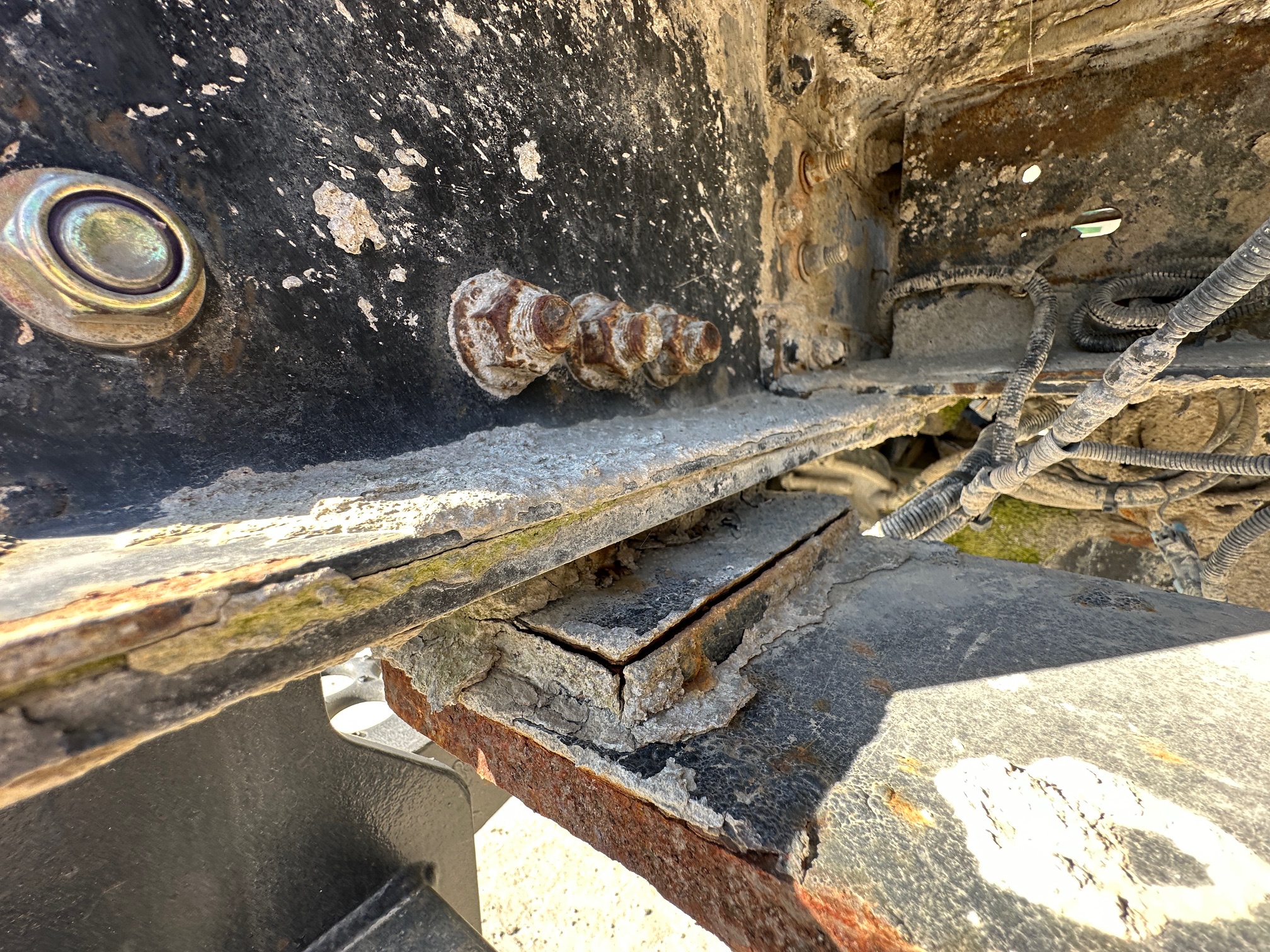 2019 MACK GR64B - Image 34