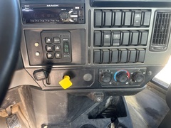 2019 MACK GR64B - Image 57