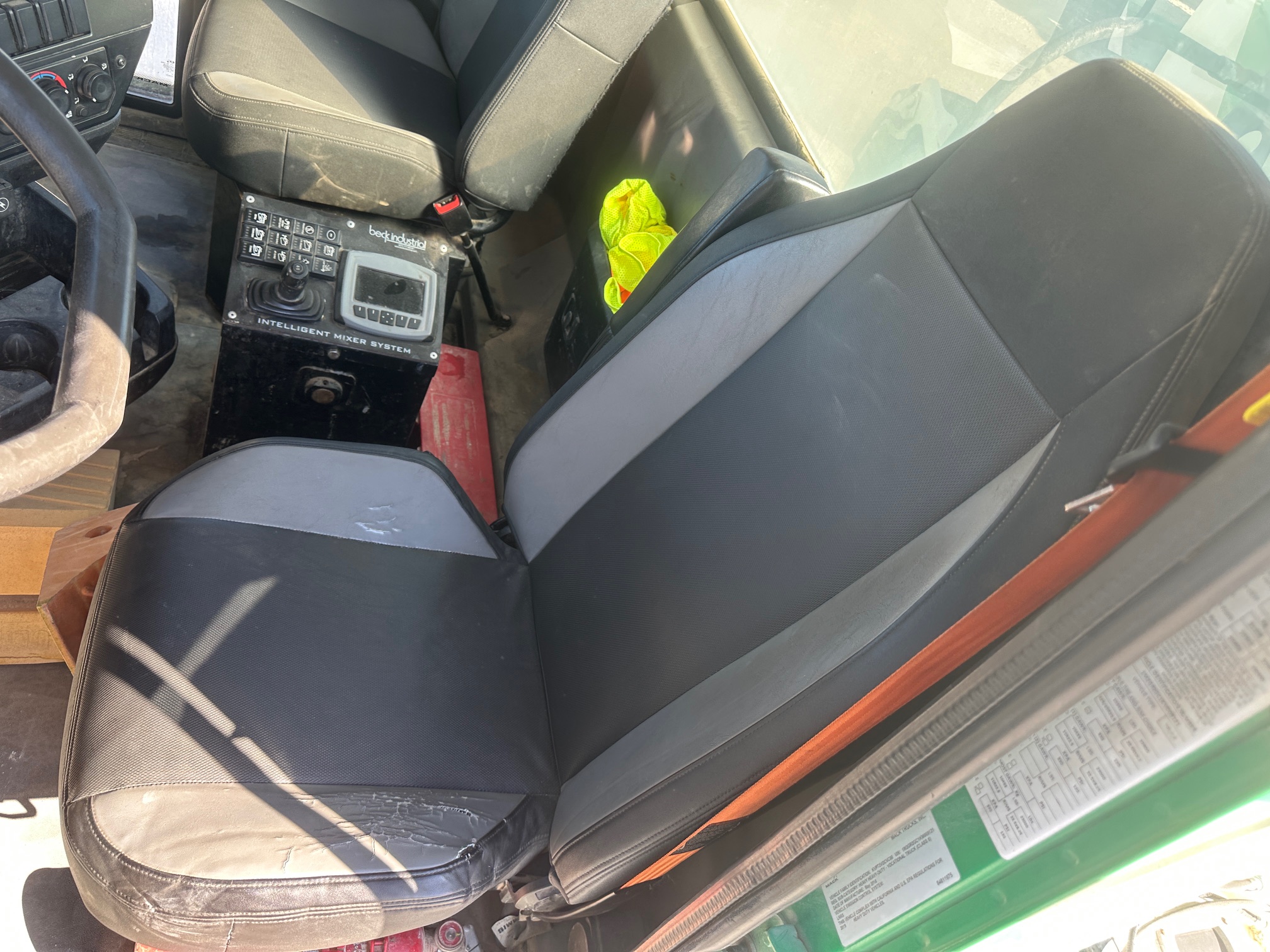 2019 MACK GR64B - Image 59