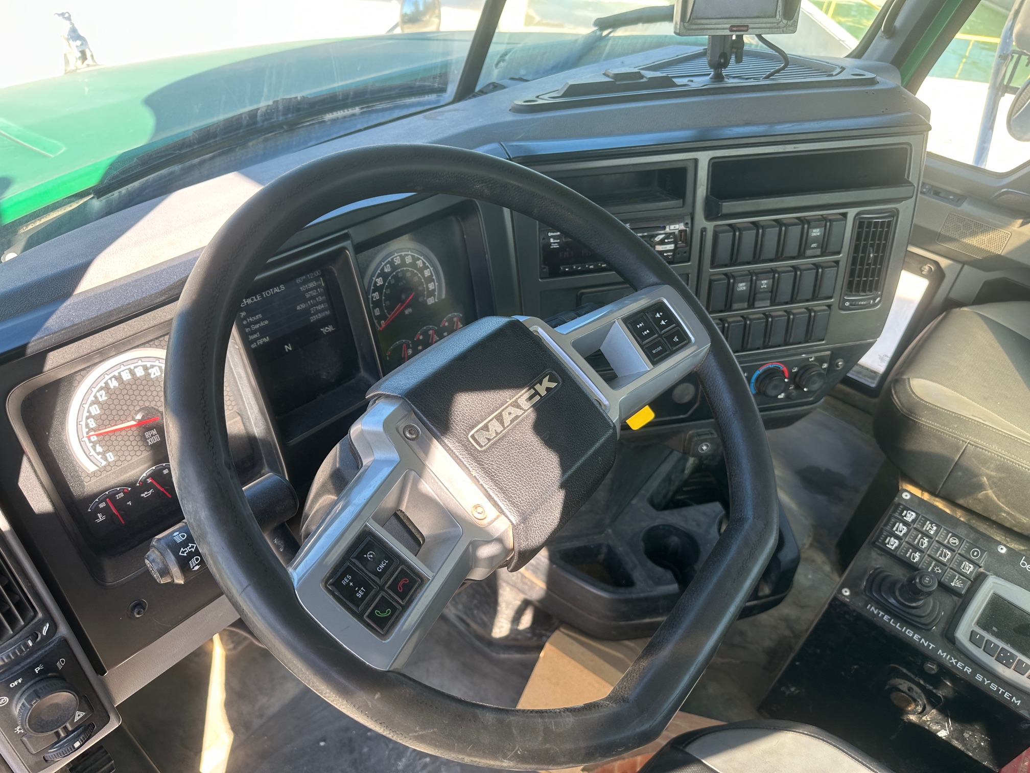 2019 MACK GR64B - Image 60