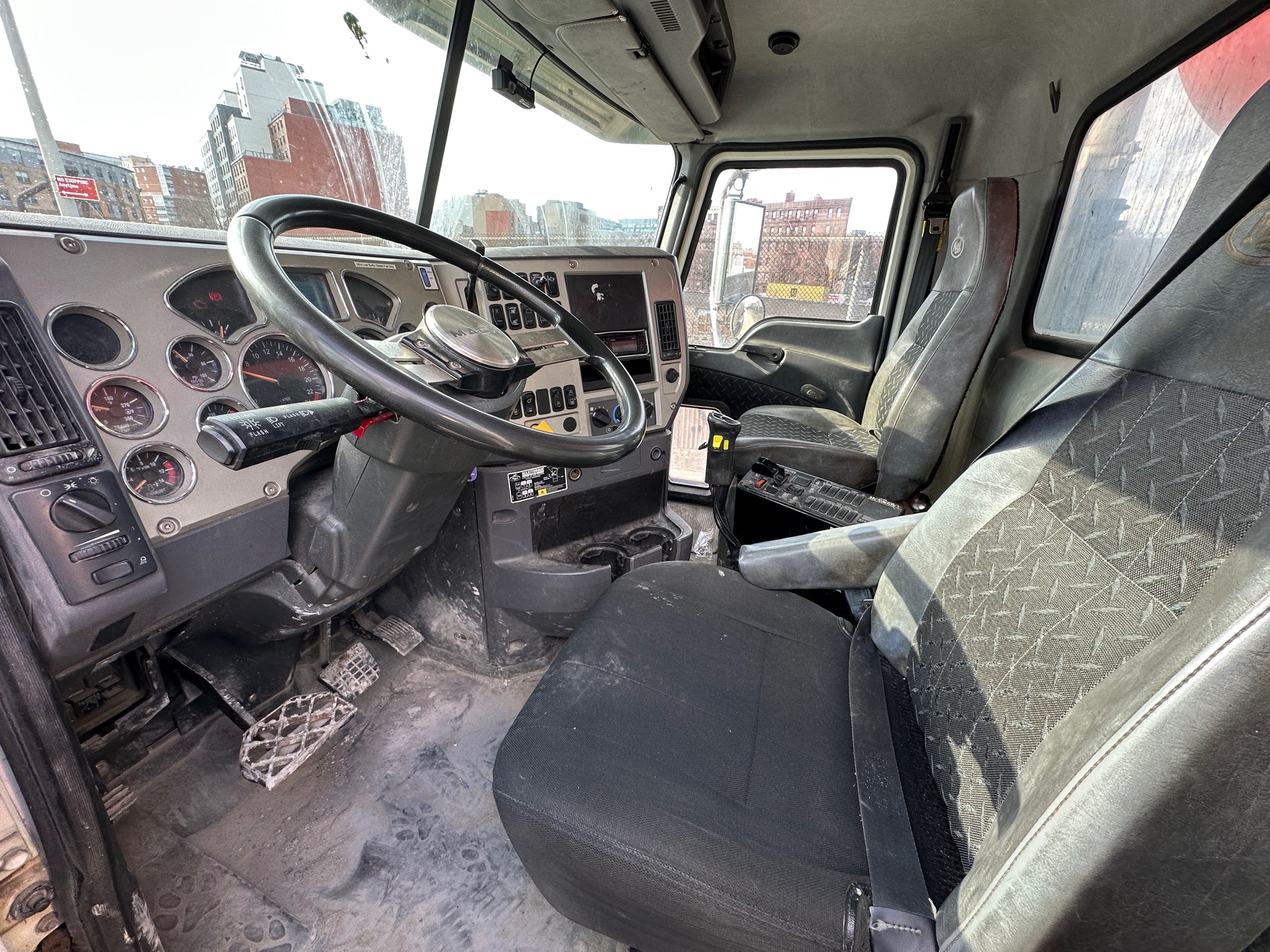 2014 MACK Granite GU713 - Image 19