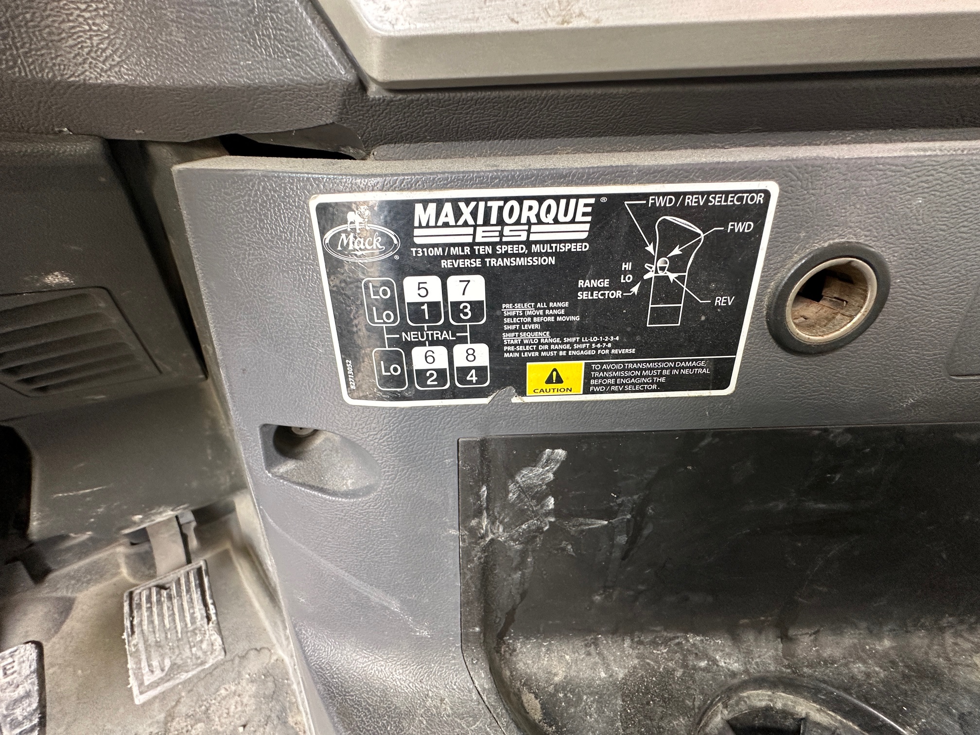 2014 MACK Granite GU713 - Image 21