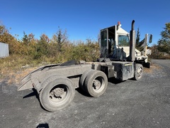 2011 OTTAWA Yard Spotter - Image 5