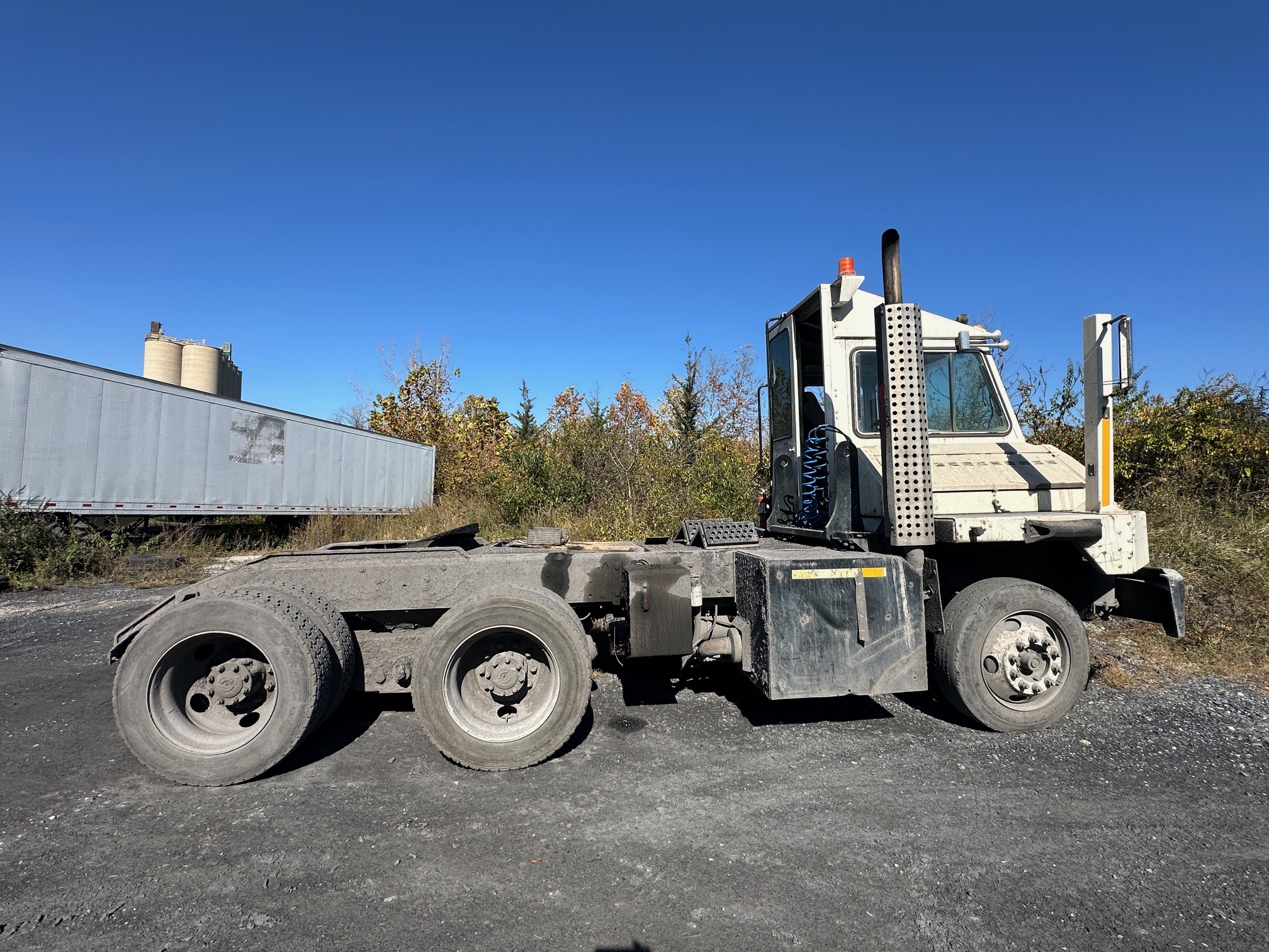 2011 OTTAWA Yard Spotter - view 6 of 29