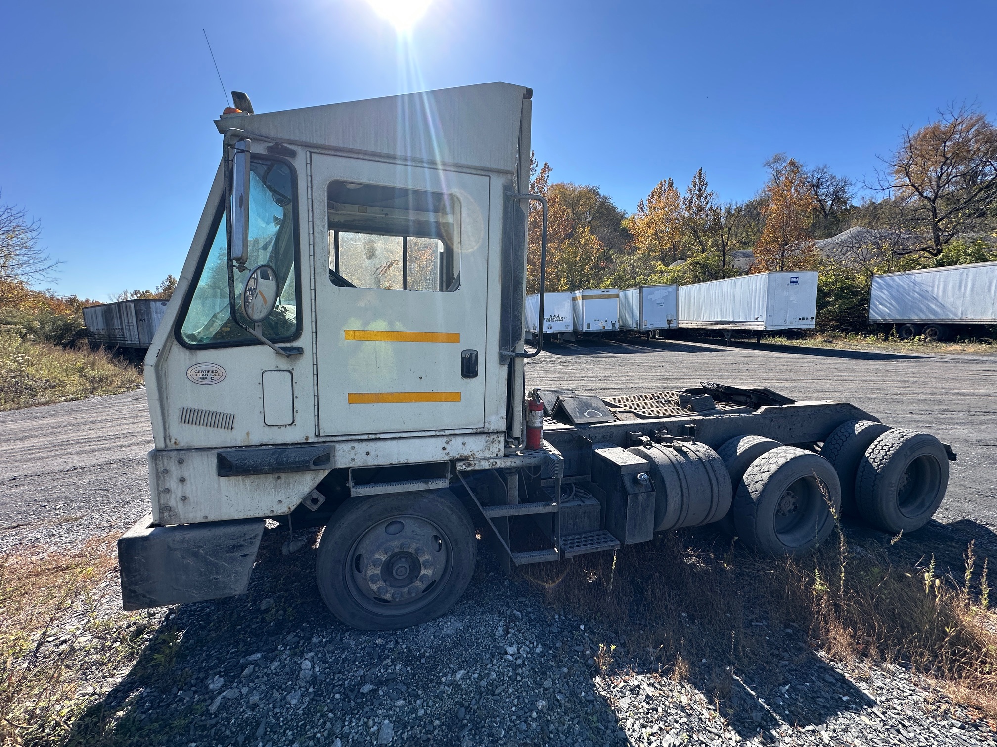 2011 OTTAWA Yard Spotter - view 9 of 29