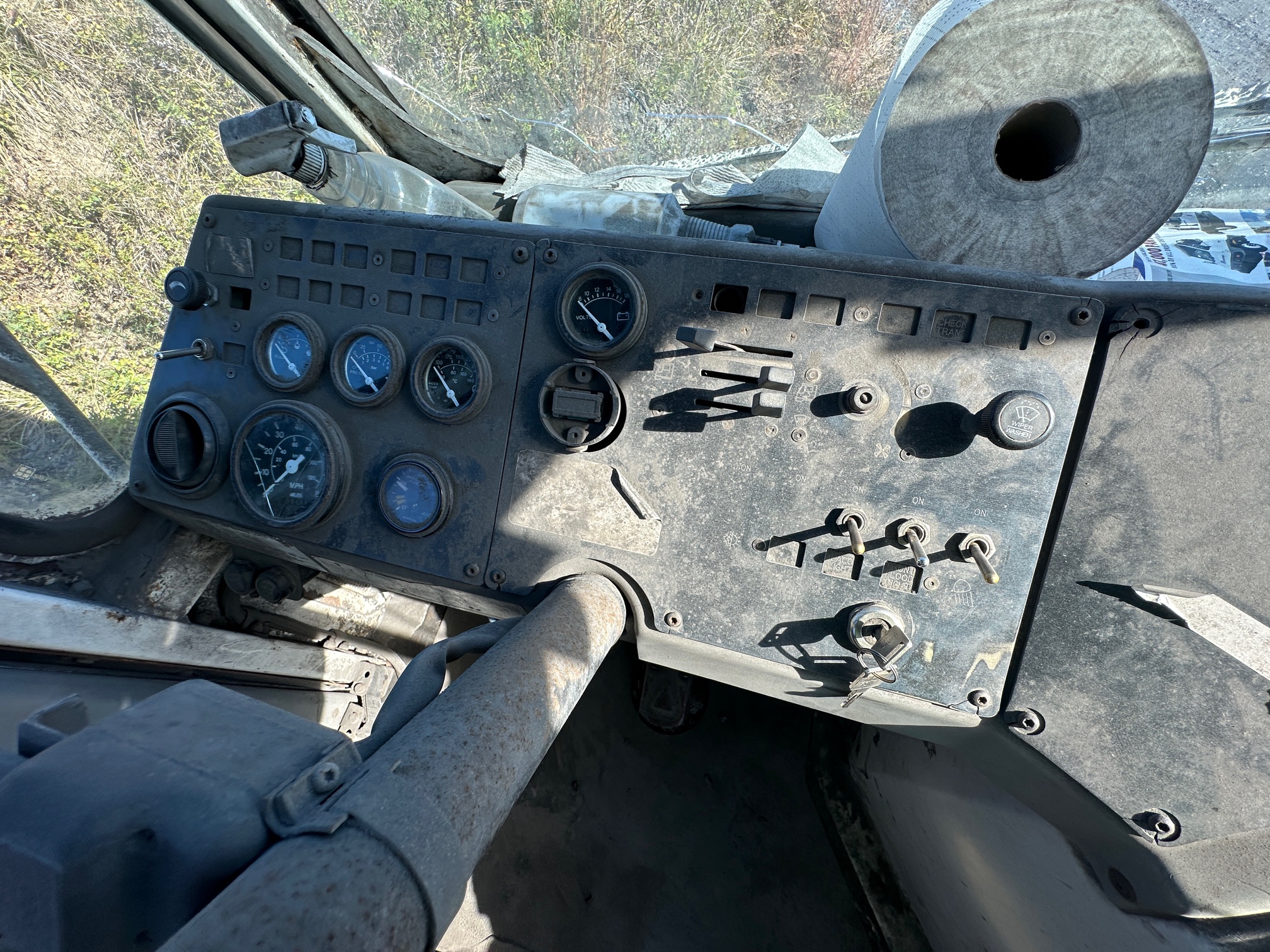 2011 OTTAWA Yard Spotter - view 14 of 29