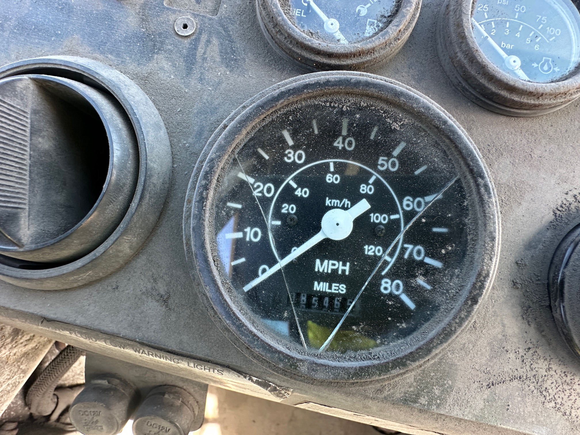 2011 OTTAWA Yard Spotter - Image 15