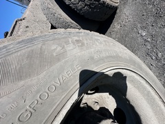 2011 OTTAWA Yard Spotter - Image 25