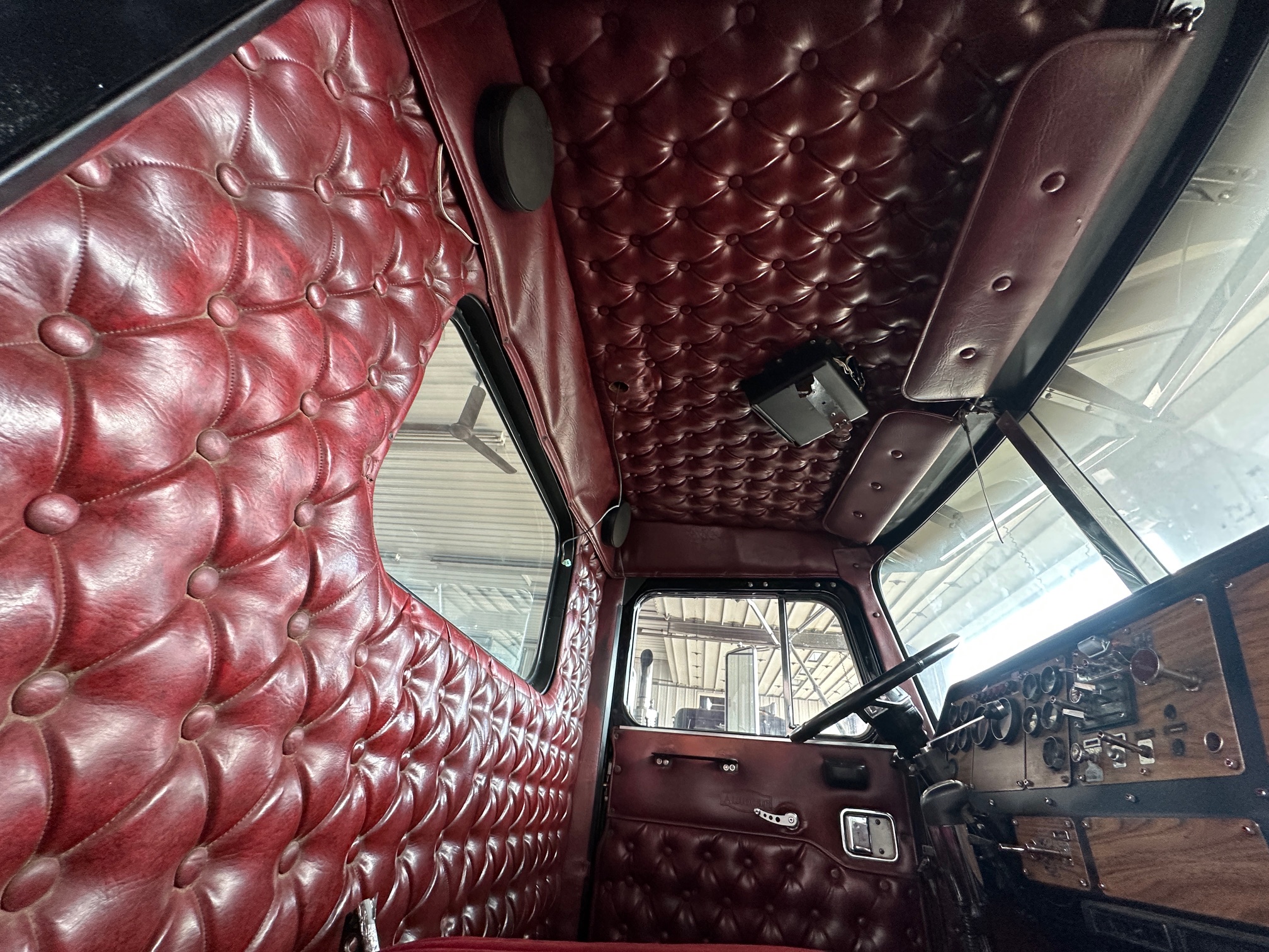 1997 AUTOCAR DK6 Tilt Nose - Image 29