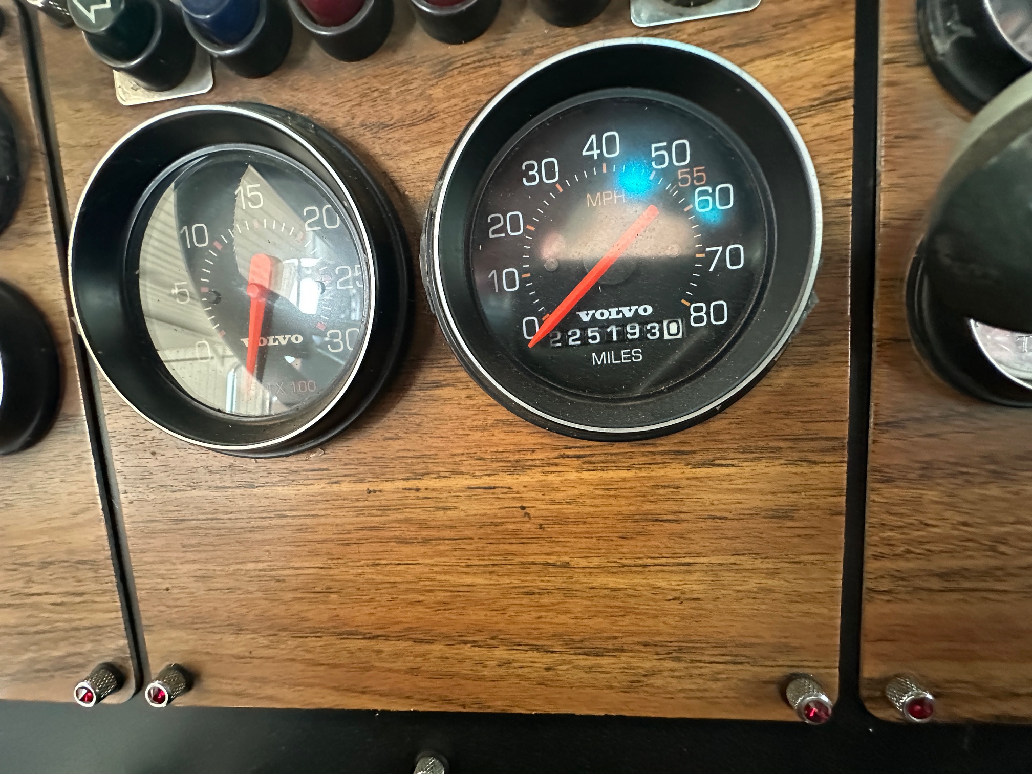 1997 AUTOCAR DK6 Tilt Nose - Image 34