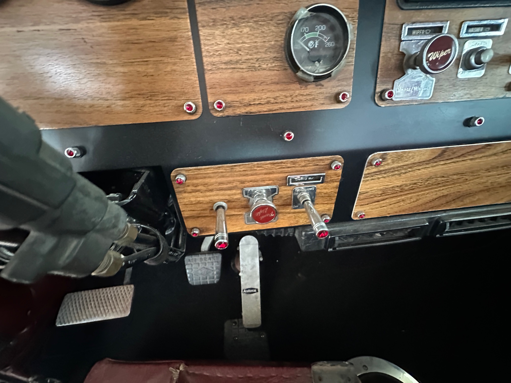 1997 AUTOCAR DK6 Tilt Nose - Image 35