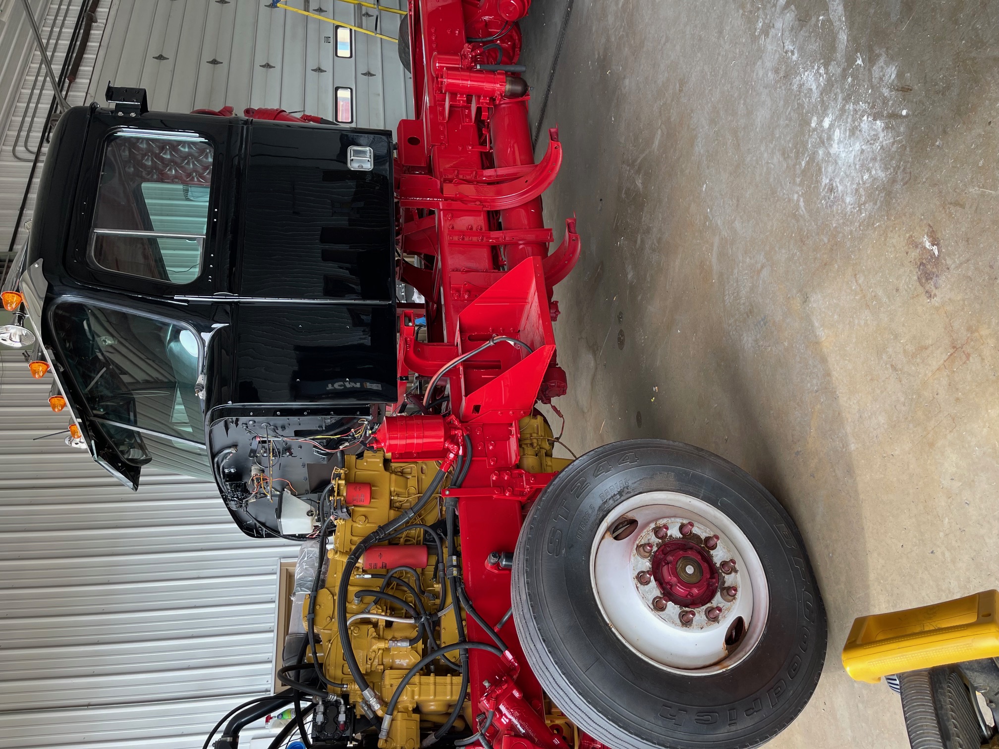 1997 AUTOCAR DK6 Tilt Nose